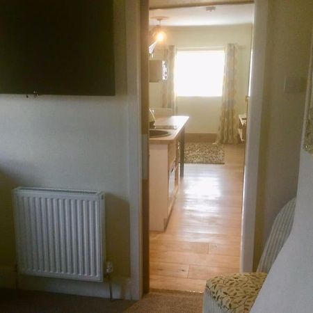 Henwick House Beautiful Flat,Private Parking, Short Walk To Town Appartement Ludlow Buitenkant foto