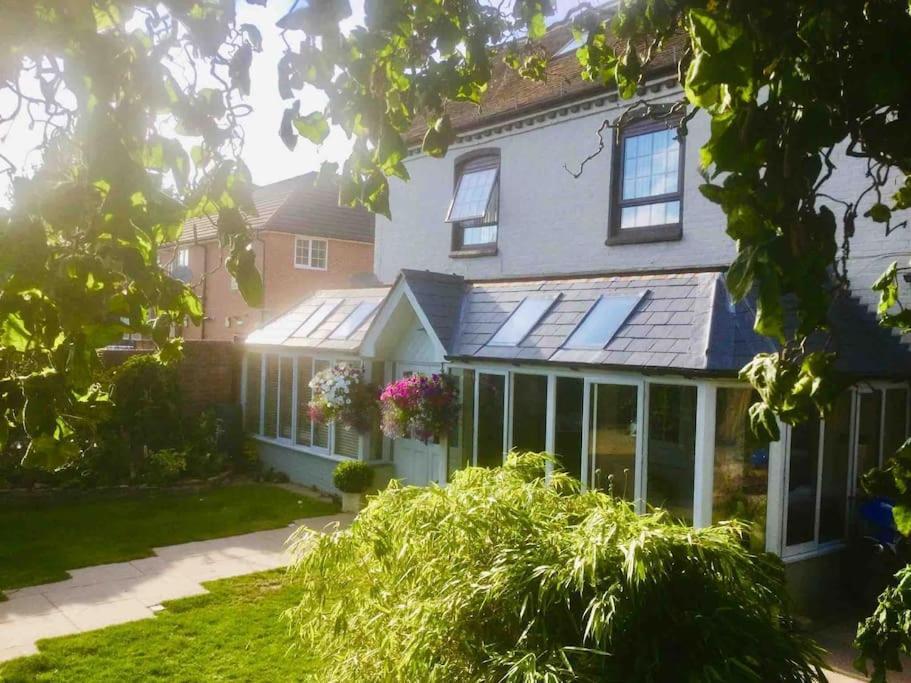 Henwick House Beautiful Flat,Private Parking, Short Walk To Town Appartement Ludlow Buitenkant foto