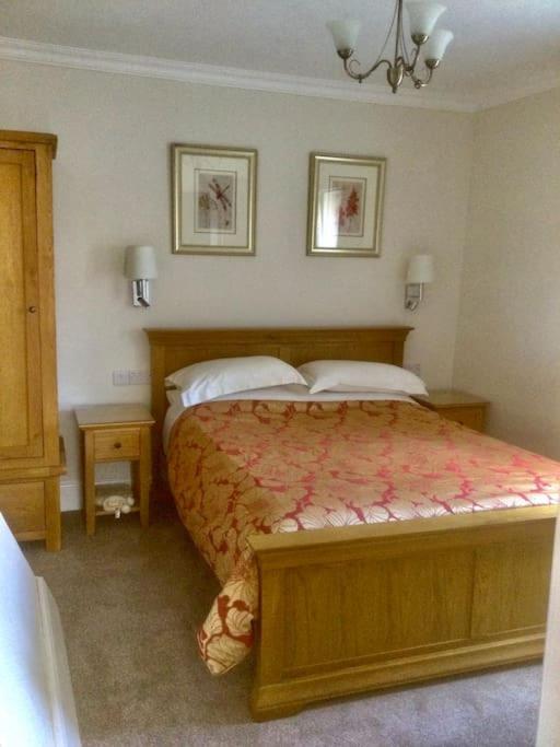 Henwick House Beautiful Flat,Private Parking, Short Walk To Town Appartement Ludlow Buitenkant foto
